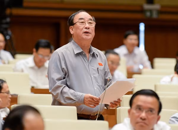 ÔngTrần Ngọc Vinh, Đại biểu Quốc hội khóa XII, XIII. Ảnh: Quochoi.vn ÔngTrần Ngọc Vinh, Đại biểu Quốc hội khóa XII, XIII. Ảnh: Quochoi.vn