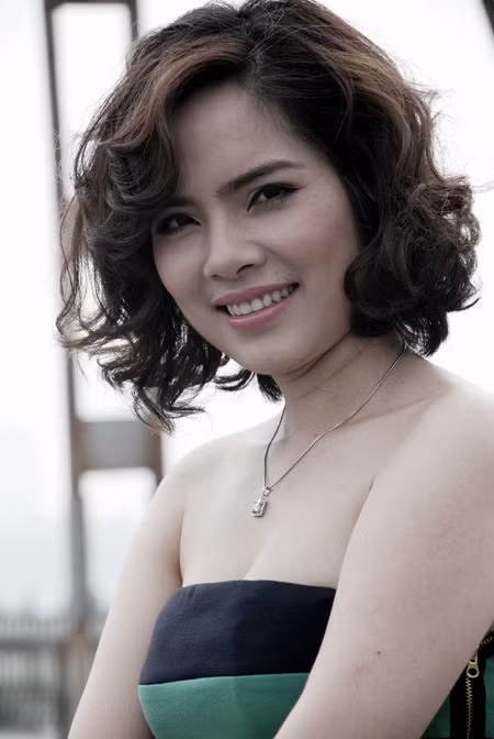 Sau 2 năm vắng bóng, diễn viên Kiều Thanh trở lại với hình ảnh một bà mẹ đơn thân. Kiều Thanh cho biết bạn trai hiện tại của mình là dân kinh doanh, hai người đã yêu nhau được 6 năm.