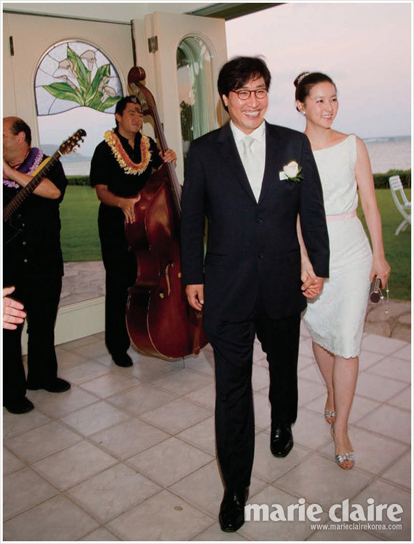 Nă, 2009, mỹ nữ xứ Hàn Lee Young Ae đã bí mật kết hôn với kỹ sư IT họ Jung tại một nhà thờ Mỹ.