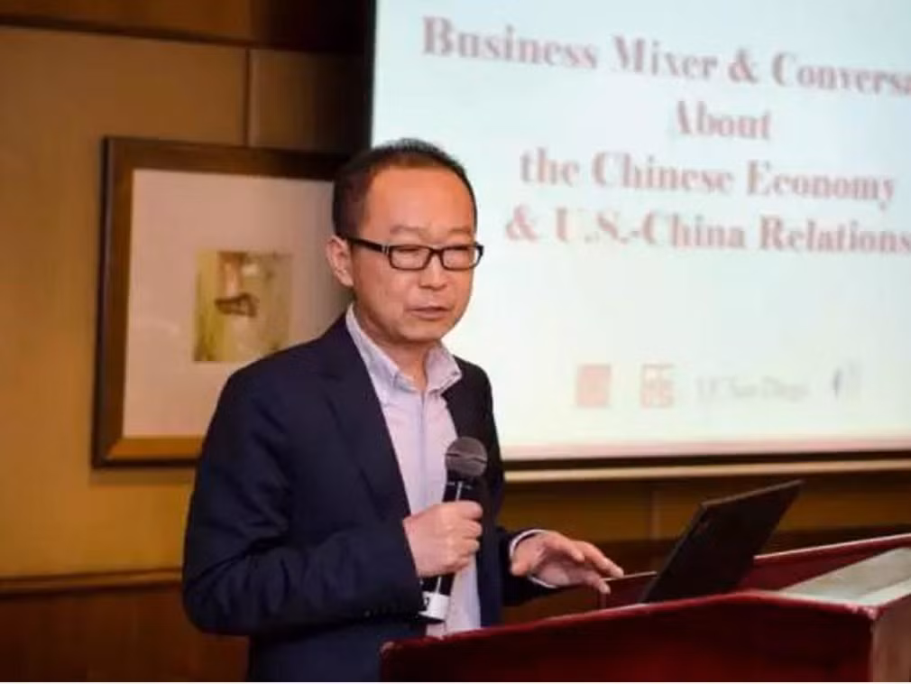 Giáo sư Trương Quân, Viện trưởng Viện Kinh tế học, Đại học Phúc Đán, Trung Quốc. Ảnh: Đa Chiều. Giáo sư Trương Quân, Viện trưởng Viện Kinh tế học, Đại học Phúc Đán, Trung Quốc. Ảnh: Đa Chiều.