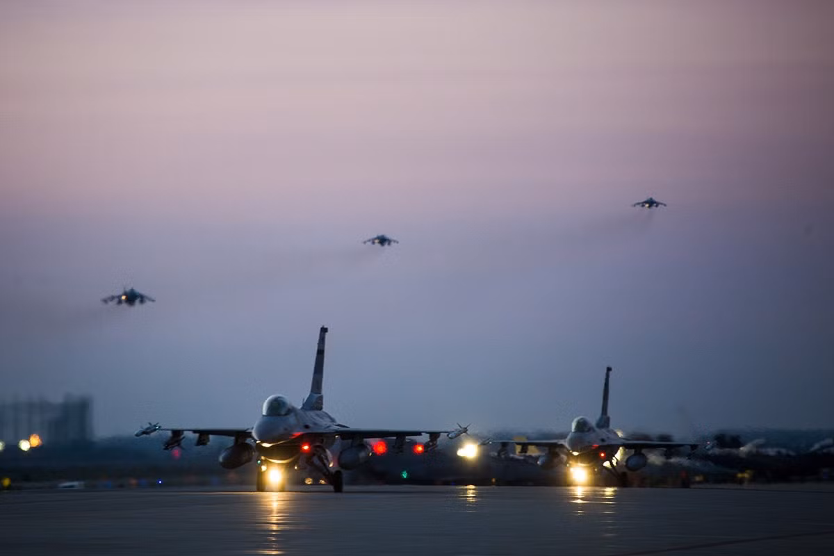 Chiến đấu cơ F-16 Hoa Kỳ tham gia cuộc tập trận chung Mỹ - Hàn "Max Thunder" năm ngoái, ảnh minh họa: Military Times.