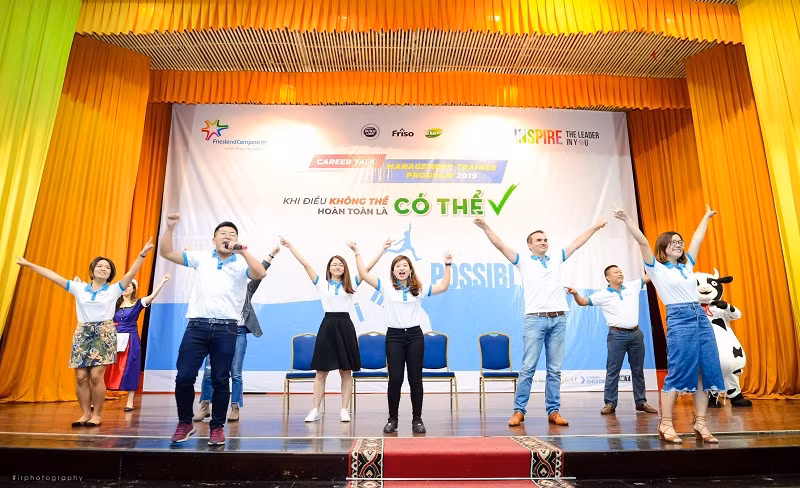 Điệu nhảy quen thuộc hướng dẫn lối sống năng động khỏe mạnh.