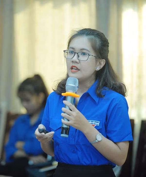 Các đại biểu đóng góp nhiều giải pháp trong việc bồi dưỡng lý tưởng cách mạng cho thế hệ trẻ.