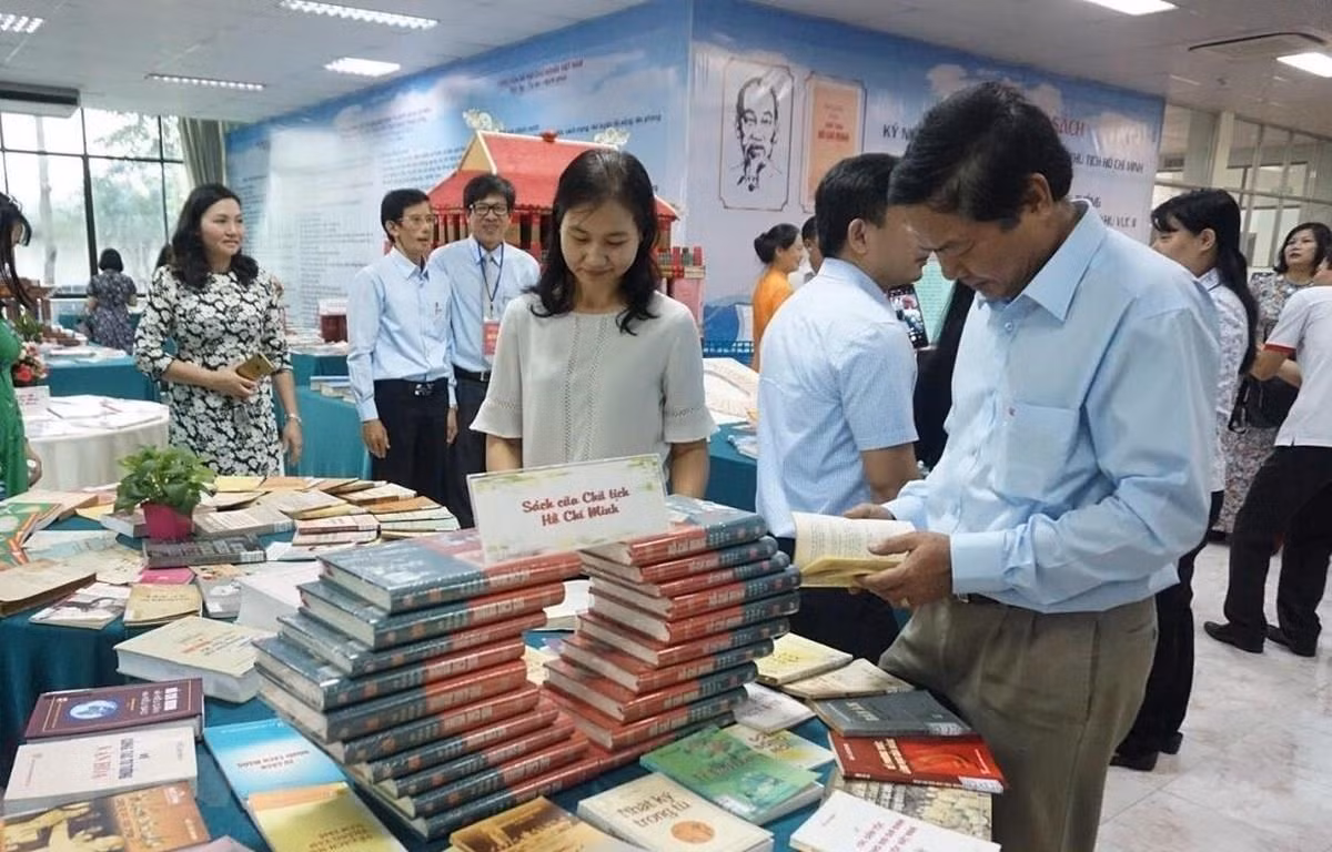 Cán bộ sống buông thả nhưng giả vờ đạo đức là mầm họa cho dân tộc ảnh 2 Cán bộ sống buông thả nhưng giả vờ đạo đức là mầm họa cho dân tộc ảnh 2