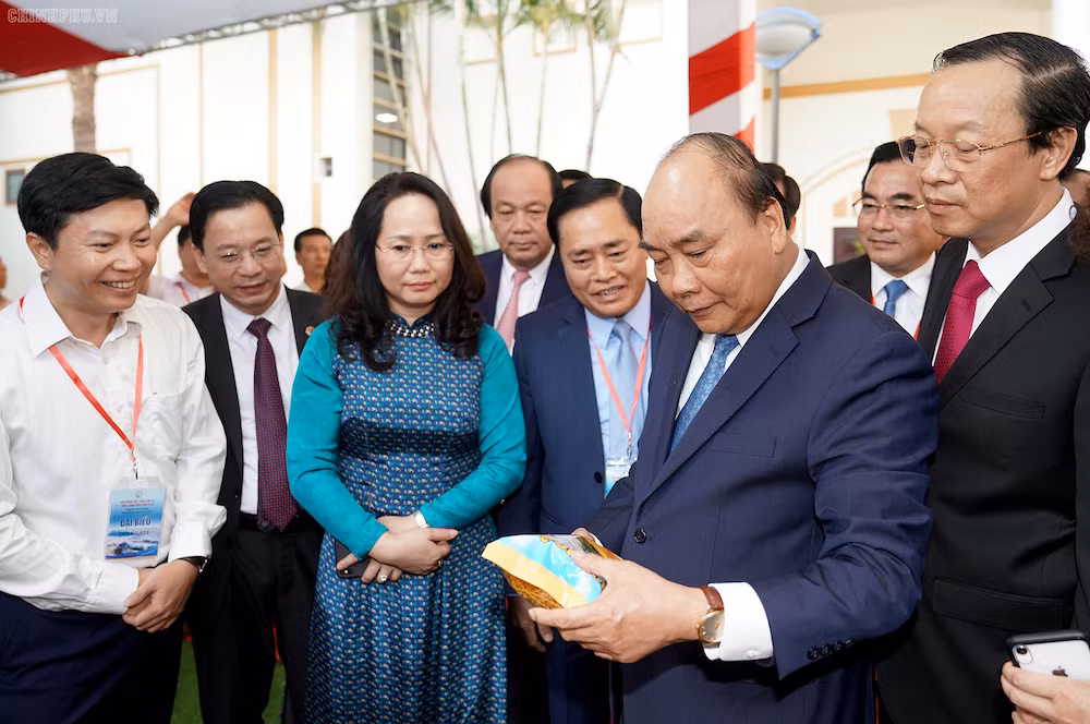 Ngày 30/9, Thủ tướng Chính phủ Nguyễn Xuân Phúc dự Hội nghị xúc tiến đầu tư năm 2019 của tỉnh Lạng Sơn. (Ảnh: Chinhphu.vn) Ngày 30/9, Thủ tướng Chính phủ Nguyễn Xuân Phúc dự Hội nghị xúc tiến đầu tư năm 2019 của tỉnh Lạng Sơn. (Ảnh: Chinhphu.vn)