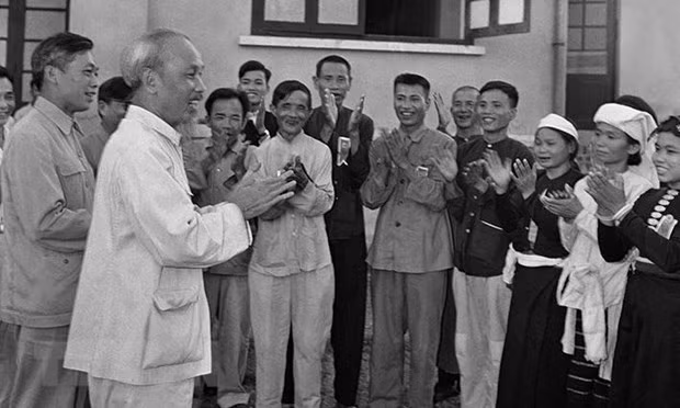 Khai mạc triển lãm Di chúc của Bác - Nguồn sáng dẫn đường