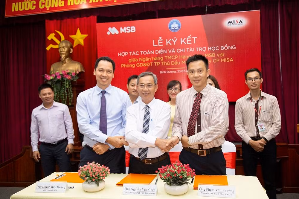 Ngày 23/7/2019 đã diễn ra Lễ ký kết thỏa thuận hợp tác giữa MSB và Phòng Giáo dục và Đào tạo Quận Thủ Dầu Một (Tỉnh Bình Dương).