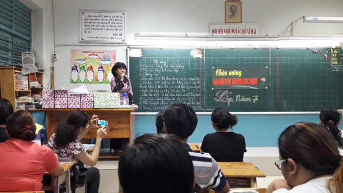 Một buổi họp phụ huynh (Ảnh mang tính minh hoạ: Baovanhoa.vn) Một buổi họp phụ huynh (Ảnh mang tính minh hoạ: Baovanhoa.vn)