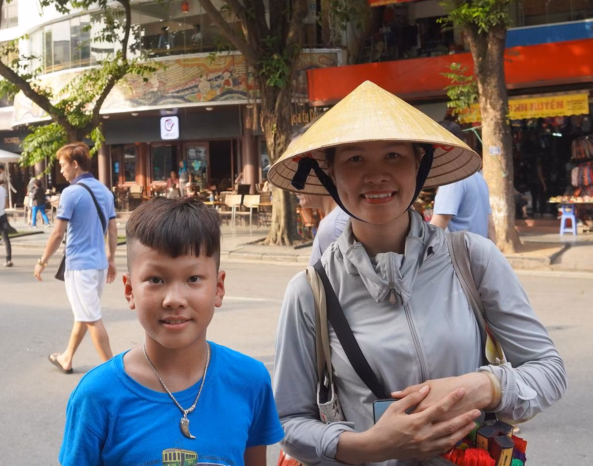 Bé Duy và mẹ Bé Duy và mẹ