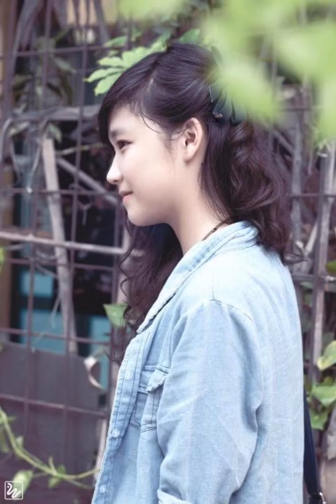 >>NGẮM NỮ SINH ĐẸP NHƯ PHẠM BĂNG BĂNG >> NỤ CƯỜI TỎA SÁNG CỦA MISS NGÔI SAO BÍCH KHANH