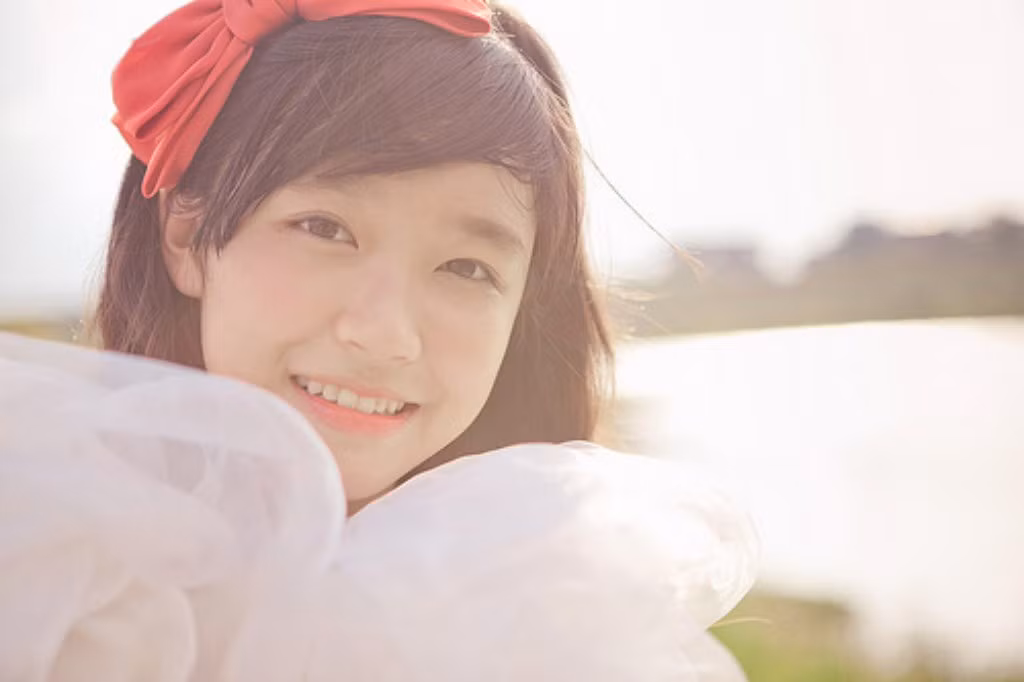 >>NGẮM NỮ SINH ĐẸP NHƯ PHẠM BĂNG BĂNG >> NỤ CƯỜI TỎA SÁNG CỦA MISS NGÔI SAO BÍCH KHANH
