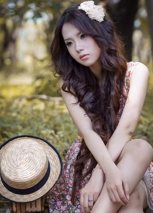 Minh Trúc sở hữu một ngoại hình ưa nhìn, cao 1m65 với số đo ba vòng khá chuẩn và một gương mặt đẹp tự nhiên. <<HOA KHÔI CÁC TRƯỜNG ĐẠI HỌC <<NGÔI SAO HỌC ĐƯỜNG >> NỮ SINH MẶC ÁO DÀI ĐẸP HƠN VẺ XUÂN THÌ CỦA MAI PHƯƠNG THÚY (P16) Minh Trúc sở hữu một ngoại hình ưa nhìn, cao 1m65 với số đo ba vòng khá chuẩn và một gương mặt đẹp tự nhiên. <<HOA KHÔI CÁC TRƯỜNG ĐẠI HỌC <<NGÔI SAO HỌC ĐƯỜNG >> NỮ SINH MẶC ÁO DÀI ĐẸP HƠN VẺ XUÂN THÌ CỦA MAI PHƯƠNG THÚY (P16)