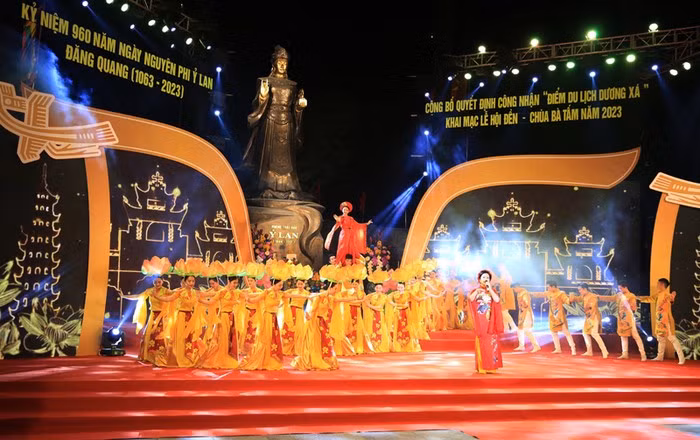 Tiến sĩ Dương Xuân Thành cho rằng, cơ quan chức năng sẽ nhanh chóng vào cuộc, khắc phục những sai sót nếu có và gỡ bỏ những hình ảnh, thông tin không đúng về Nguyên Phi Ỷ Lan (Ảnh minh hoạ) Tiến sĩ Dương Xuân Thành cho rằng, cơ quan chức năng sẽ nhanh chóng vào cuộc, khắc phục những sai sót nếu có và gỡ bỏ những hình ảnh, thông tin không đúng về Nguyên Phi Ỷ Lan (Ảnh minh hoạ)