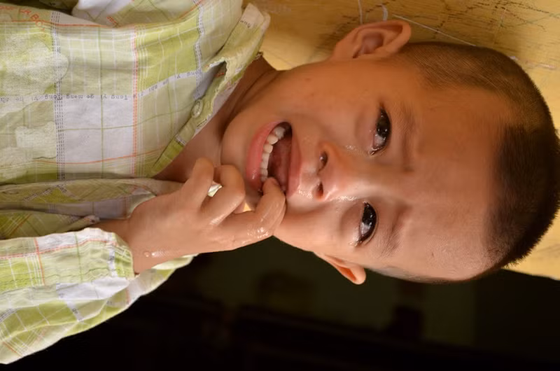 “Bạn đánh con…”