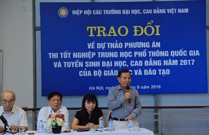 Hiệp hội các trường đại học, cao đẳng Việt Nam tổ chức trao đổi về dự thảo thi tốt nghiệp THPT quốc gia và tuyển sinh Đại học, Cao đẳng năm 2017. (Ảnh: Thùy Linh) Hiệp hội các trường đại học, cao đẳng Việt Nam tổ chức trao đổi về dự thảo thi tốt nghiệp THPT quốc gia và tuyển sinh Đại học, Cao đẳng năm 2017. (Ảnh: Thùy Linh)