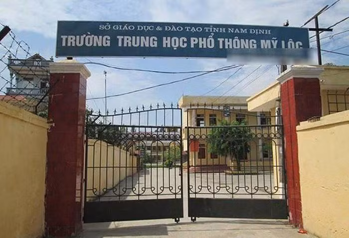 Trường Trung học phổ thông Mỹ Lộc- nơi xảy ra vụ việc. Ảnh: Trường Mỹ Lộc Trường Trung học phổ thông Mỹ Lộc- nơi xảy ra vụ việc. Ảnh: Trường Mỹ Lộc