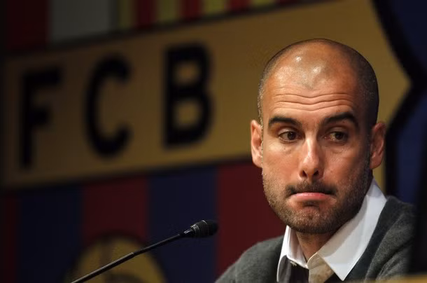 Sự tiếc nuối, buồn bã thể hiện rõ trên khuôn mặt của Pep Guardiola