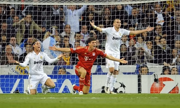 Gomez đưa về một quả 11m cho "Hùm xám".