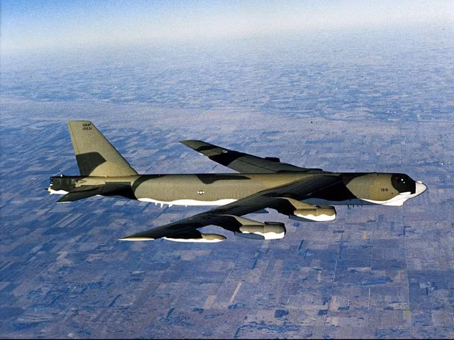 Máy bay ném bom chiến lược B-52 Mỹ vừa tham gia diễn tập quân sự liên hợp Hàn-Mỹ Máy bay ném bom chiến lược B-52 Mỹ vừa tham gia diễn tập quân sự liên hợp Hàn-Mỹ