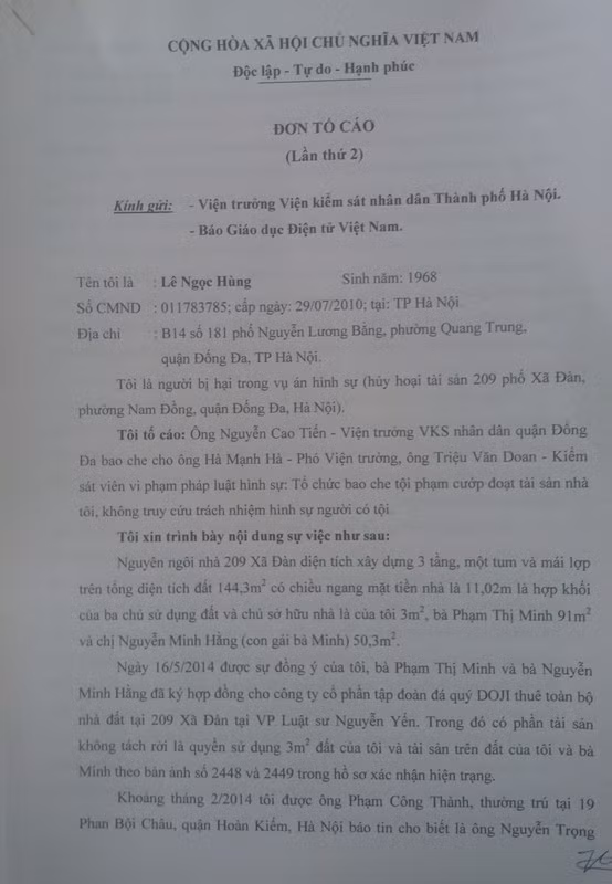 Đơn tố cáo của ông Lê Ngọc Hùng (lần 2) gửi Viện trưởng Viện Kiểm sát nhân dân thành phố Hà Nội và Báo điện tử Giáo dục Việt Nam. Ảnh Bảo Nam,