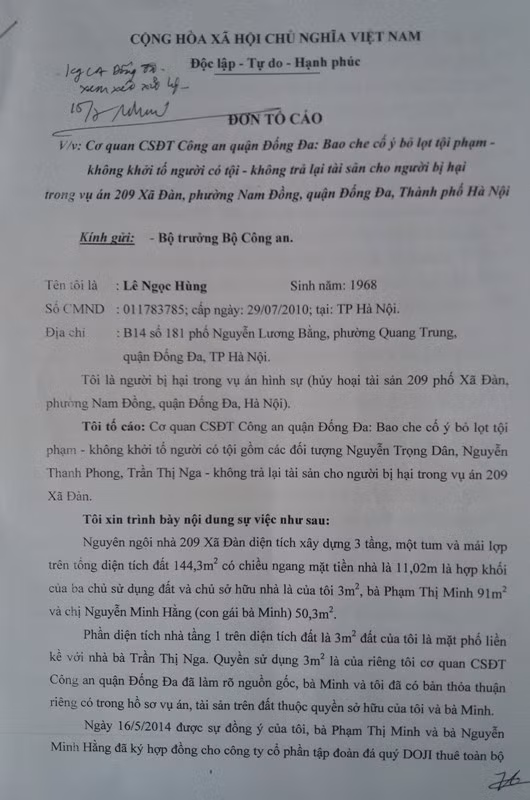 Đơn tố cáo của ông Lê Ngọc Hùng được Bộ trưởng Bộ công an phê gửi công an quận Đống Đa xem xét giải quyết. Ảnh Bảo Nam.