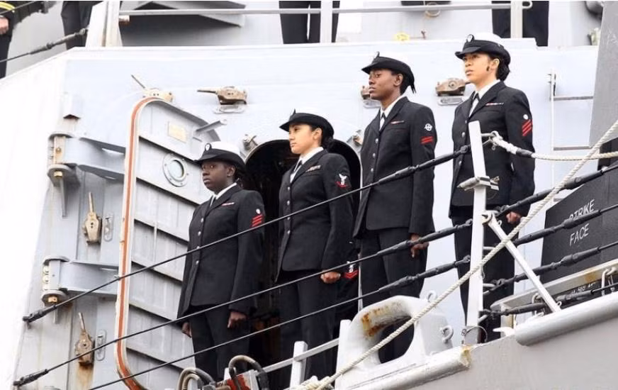 Ngày 16 tháng 11 năm 2015, tàu khu trục USS Stethem DDG-63 Hải quân Mỹ đến Thượng Hải Ngày 16 tháng 11 năm 2015, tàu khu trục USS Stethem DDG-63 Hải quân Mỹ đến Thượng Hải
