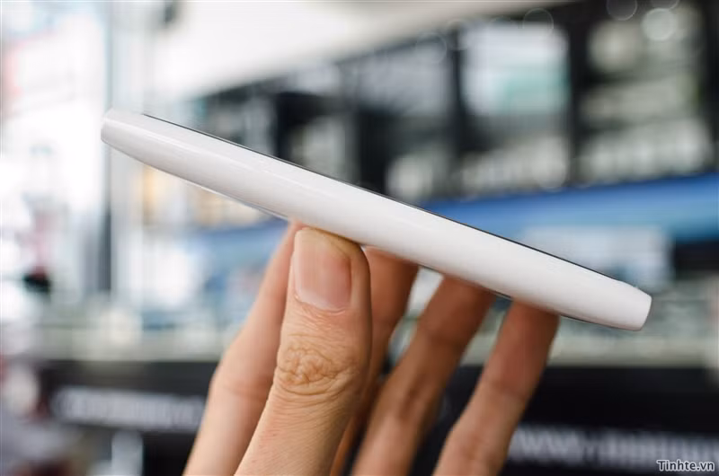 Như vậy là tính đến nay Nokia N9 đã có tổng cộng 4 màu, bao gồm đen, xanh, hồng và trắng. Như vậy là tính đến nay Nokia N9 đã có tổng cộng 4 màu, bao gồm đen, xanh, hồng và trắng.