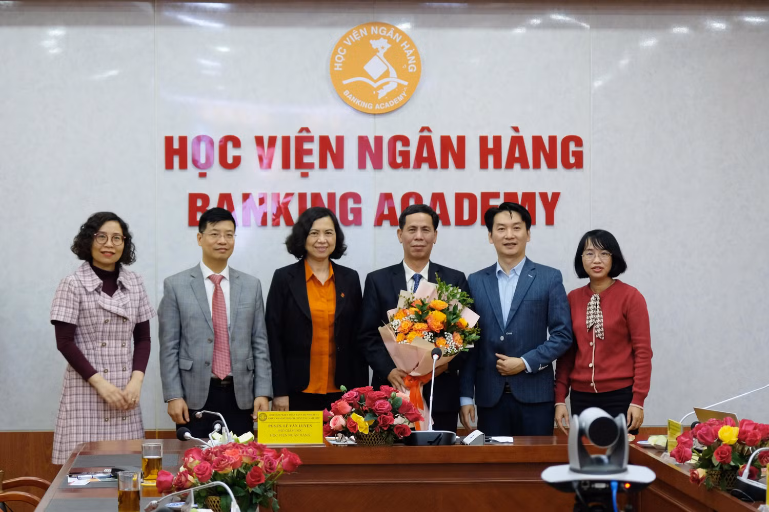 Phó giáo sư Lê Văn Luyện – Phó Giám đốc Học viện Ngân hàng giữ chức Chủ nhiệm Câu lạc bộ Khối Đào tạo và Nghiên cứu Khoa học Ngân hàng (trực thuộc Hiệp hội Các trường đại học, cao đẳng Việt Nam) (ảnh: Phạm Ngọc Lan)