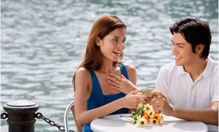 Thanh muốn có được những tình yêu tự nhiên, những mối tình nảy sinh do cảm tình chứ không phải sự gượng ép. (ảnh minh họa)