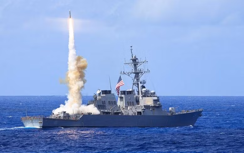 Tàu khu trục tên lửa USS Curtis Wilbur (DDG-54) lớp Arleigh Burke của Hải quân Mỹ Tàu khu trục tên lửa USS Curtis Wilbur (DDG-54) lớp Arleigh Burke của Hải quân Mỹ