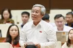 Ngoài Chính phủ, không ai được quy định công tác nhân sự tại trường đại học