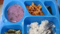 Học trò không phải là đối tượng để bán hàng kiếm lợi ảnh 2 Học trò không phải là đối tượng để bán hàng kiếm lợi ảnh 2