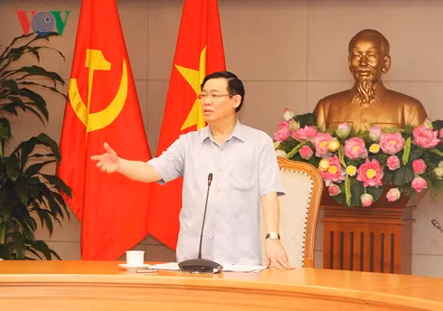 Phó Thủ tướng Vương Đình Huệ: “Ở khâu nào vướng mắc thì phải tiếp tục đi sâu tháo gỡ, chỗ nào né tránh thì thay thế cán bộ, hay có biểu hiện sợ sai nên không dám làm? Ảnh: VOV Phó Thủ tướng Vương Đình Huệ: “Ở khâu nào vướng mắc thì phải tiếp tục đi sâu tháo gỡ, chỗ nào né tránh thì thay thế cán bộ, hay có biểu hiện sợ sai nên không dám làm? Ảnh: VOV