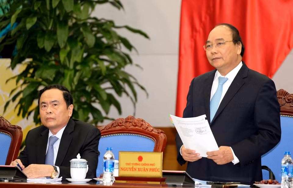 Thủ tướng Nguyễn Xuân Phúc và Chủ tịch Ủy ban Trung ương Mặt trận Tổ quốc Việt Nam (MTTQ) Trần Thanh Mẫn tại cuộc làm việc thường niên để đánh giá kết quả phối hợp công tác năm 2017 và định hướng phối hợp thời gian tới. Ảnh: Vgp. Thủ tướng Nguyễn Xuân Phúc và Chủ tịch Ủy ban Trung ương Mặt trận Tổ quốc Việt Nam (MTTQ) Trần Thanh Mẫn tại cuộc làm việc thường niên để đánh giá kết quả phối hợp công tác năm 2017 và định hướng phối hợp thời gian tới. Ảnh: Vgp.