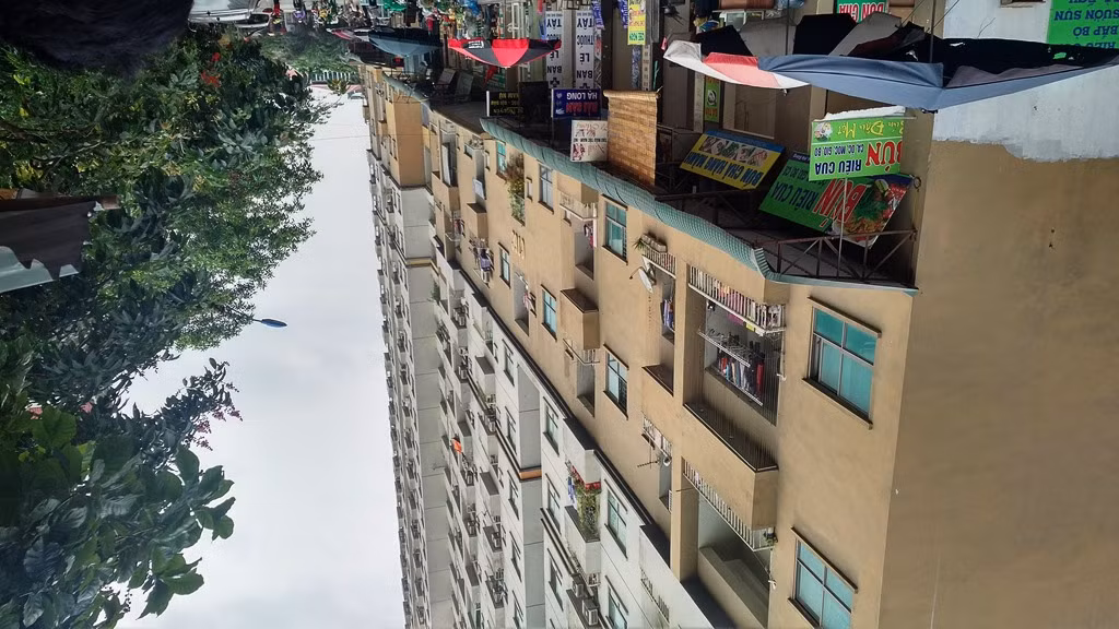Sau 6 năm đi vào sử dụng, không chỉ không phép, an toàn về phòng cháy chữa cháy của tòa nhà đang khiến người dân sống trong bất an (Ảnh: TP) Sau 6 năm đi vào sử dụng, không chỉ không phép, an toàn về phòng cháy chữa cháy của tòa nhà đang khiến người dân sống trong bất an (Ảnh: TP)