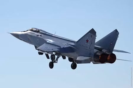 MiG-31, 1 trong 2 máy bay đạt tốc độ siêu âm toành hành trình trên thế giới. MiG-31, 1 trong 2 máy bay đạt tốc độ siêu âm toành hành trình trên thế giới.