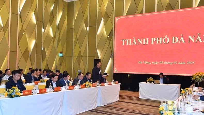 Bộ trưởng Giao thông vận tải Trần Hồng Minh phát biểu ý kiến tại cuộc làm việc. (Ảnh: Thanh Giang)
