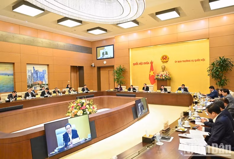Toàn cảnh phiên họp. (Ảnh: Duy Linh)