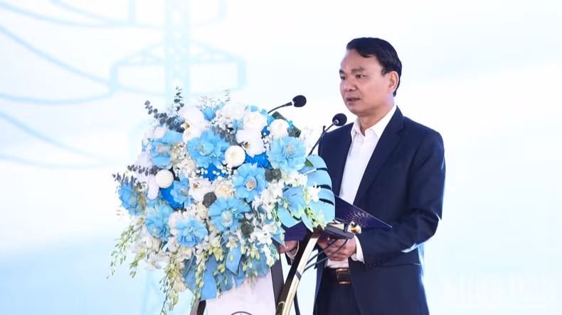 Bí thư Tỉnh ủy Vĩnh Phúc Đặng Xuân Phong phát biểu ý kiến tại buổi lễ. (Ảnh: Trần Hải)
