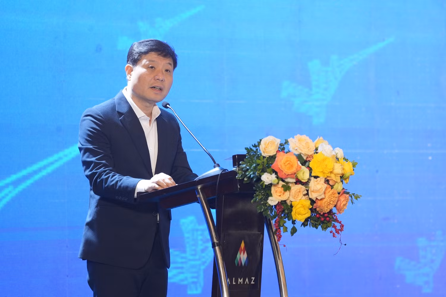 Giáo sư Vũ Hà Văn – Giám đốc khoa học Quỹ VINIF chia sẻ tại Lễ công bố các chương trình tài trợ của VINIF năm 2023 tại Hà Nội.