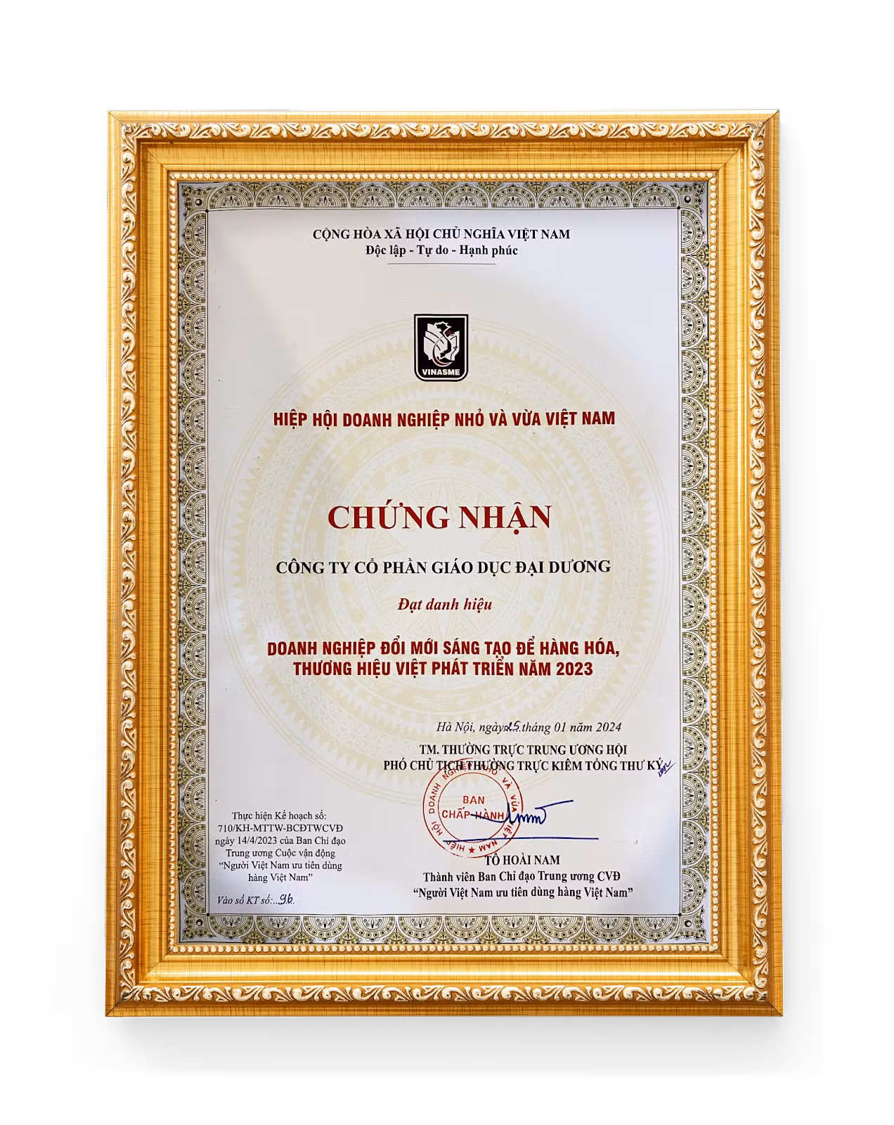Bằng chứng nhận "Doanh nghiệp đổi mới sáng tạo để hàng hoá, thương hiệu Việt phát triển năm 2023"