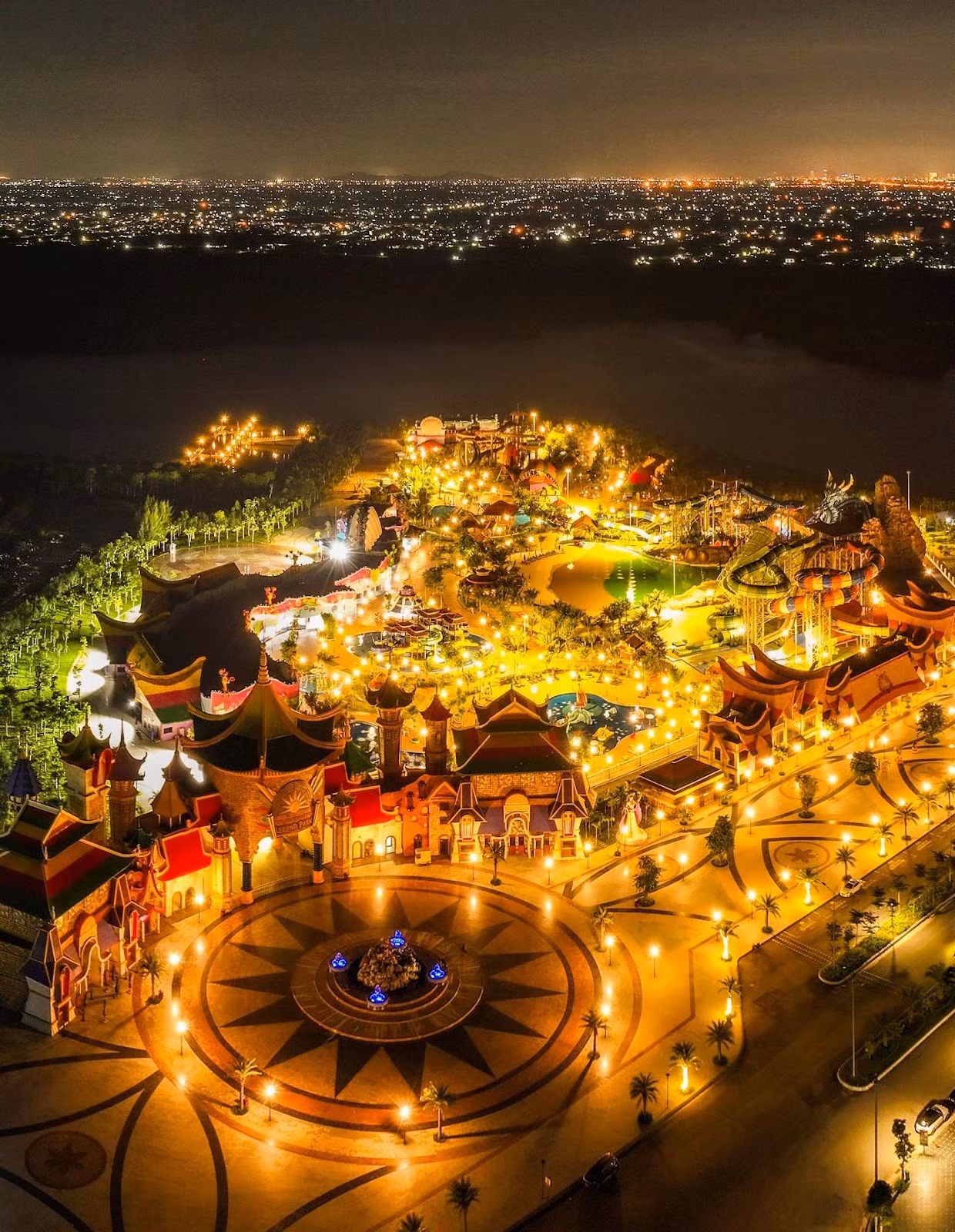 Công viên nước Thủy Tinh - thuộc tổ hợp Công viên Thần thoại Legend Park. Ảnh: Mạnh Zô