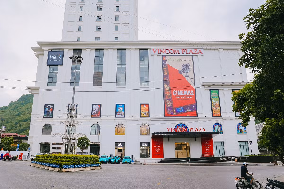 260627_VCR_TCBC khai truong TTTM_A1.jpg