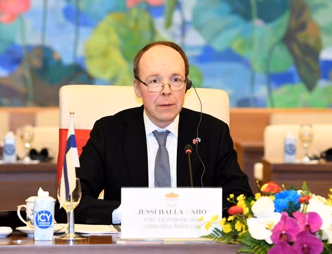 Chủ tịch Quốc hội Cộng hòa Phần Lan Jussi Halla-aho phát biểu. (Ảnh: Nhan Sáng/TTXVN)