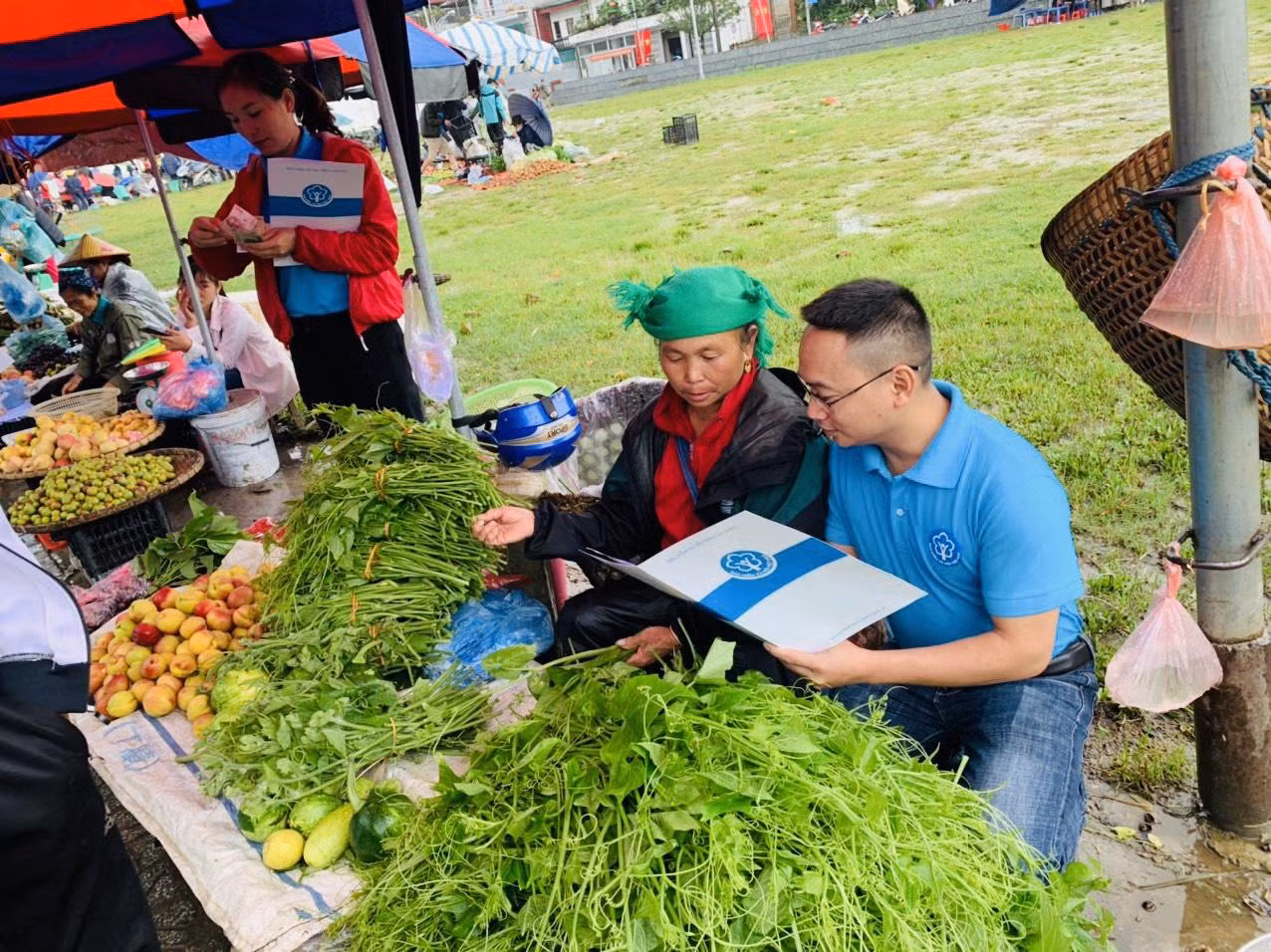 Tich cuc tuyen truyen, vạn dong nguoi dan tham gia BHXH tu nguyen. Nguon BHXH tinh Lai Chau.jpg