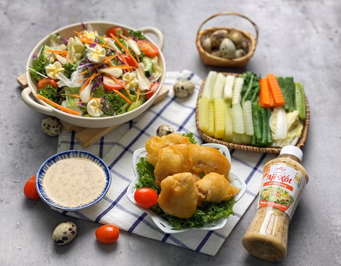 Sản phẩm Xốt mè rang "Aji-Xốt" giúp các món rau ngon miệng, hấp dẫn hơn, thúc đẩy chế độ ăn lành mạnh nhiều rau.