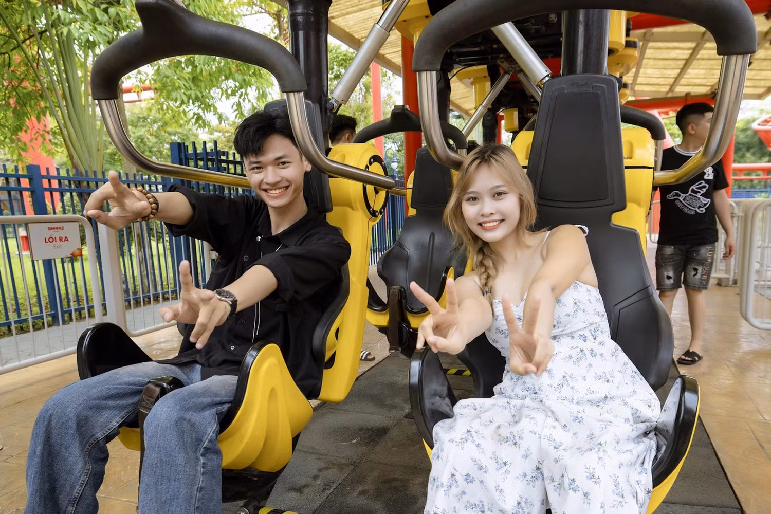 Những trò chơi cảm giác mạnh tại Sun World Ha Long thu hút giới trẻ.