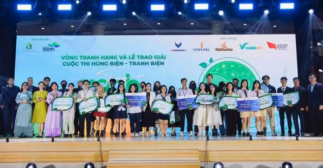 Cuộc thi tranh biện – hùng biện Tiếng nói Xanh mùa một đã khép lại với nhiều cảm xúc, khẳng định vị thế là một sân chơi trí tuệ bổ ích và ý nghĩa cho đông đảo học sinh cả nước.