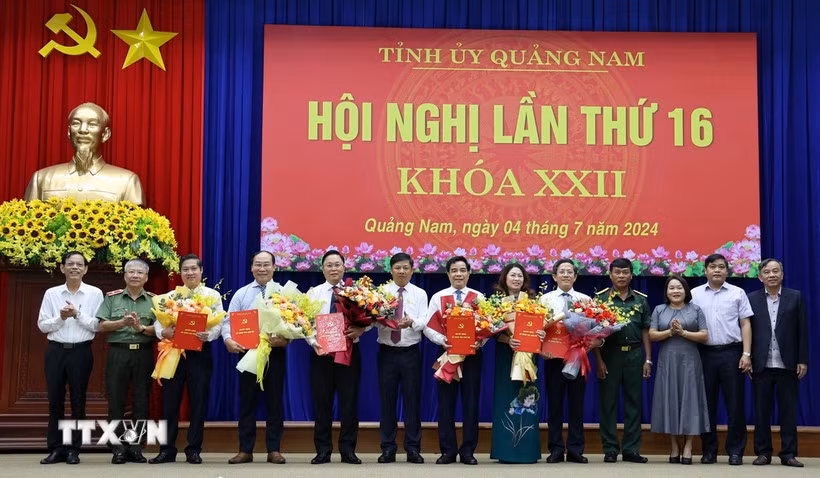 Kiện toàn Ban Thường vụ Tỉnh ủy Quảng Nam nhiệm kỳ 2021-2026. (Ảnh: Trần Tĩnh/TTXVN)
