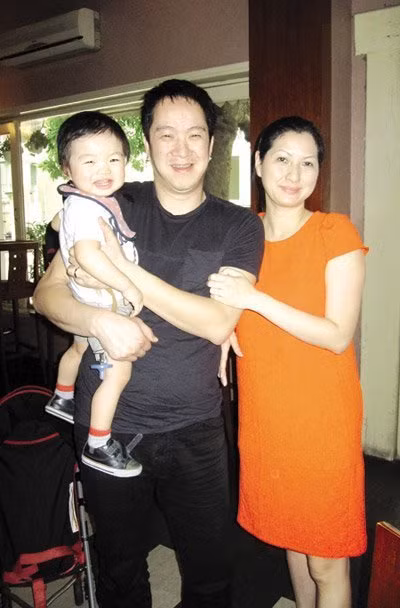 "Thời gian đầu khi mới chia tay Thu Phương, tôi không tập trung được vào bất kỳ việc gì hết vì những dây dưa tình cảm chưa thể dứt bỏ ngay. Rất may, sau đó tôi đã lấy lại được thăng bằng và vượt qua mọi khó khăn", Huy MC bộc bạch về cuộc tình đã xa với Thu Phương.